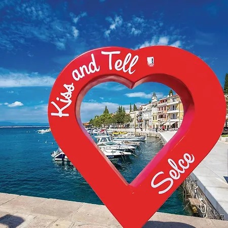 Διαμέρισμα Amazing In With Wifi *